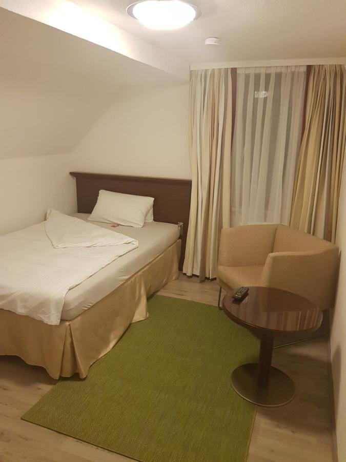 Hotel Pension Bluechersruh バート・ベルネック・イム・フィヒテルゲビルゲ 部屋 写真