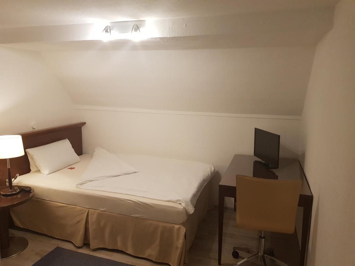 Hotel Pension Bluechersruh バート・ベルネック・イム・フィヒテルゲビルゲ エクステリア 写真